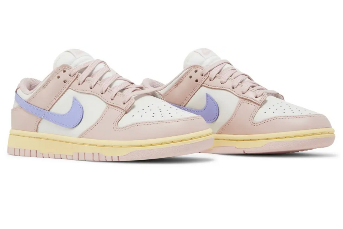 Nike Wmns Dunk Low “Pink Oxford”
